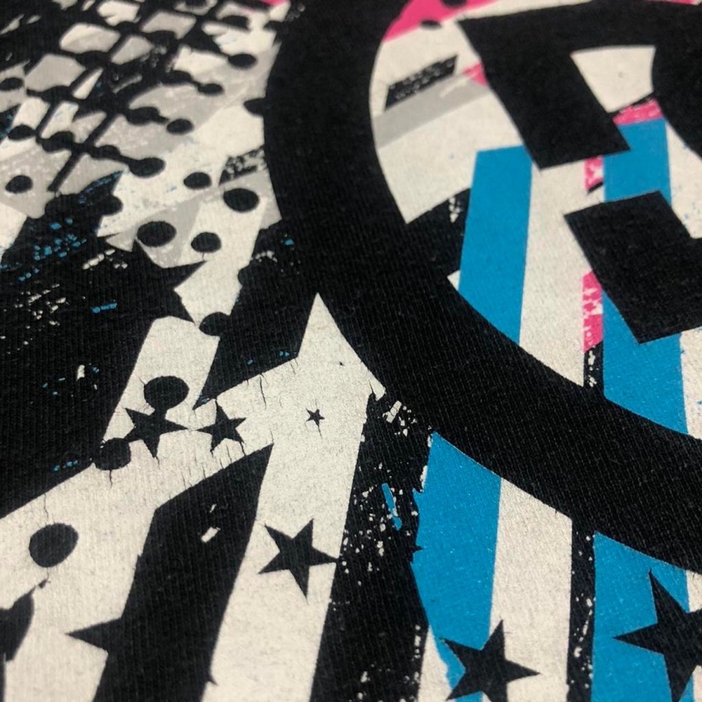 00s DC Shoes Tee - Picture 6 of 7